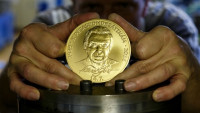 ČMMincovna vyrazí také zlaté investiční medaile, těch vznikne jen 5 kusů foto (c) Jan Jirouš